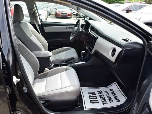Used 2019 Toyota Corolla LE FWD image 28