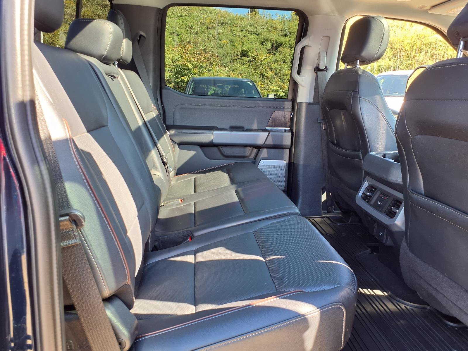Used 2023 Ford F250 Lariat w/ Lariat Ultimate Package AWD/4WD image 9
