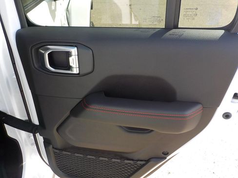 New 2026 Jeep Gladiator Rubicon image 11