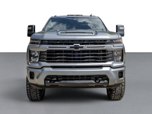 Used 2024 Chevrolet Silverado 2500 Custom w/ Custom Value Package AWD/4WD image 3