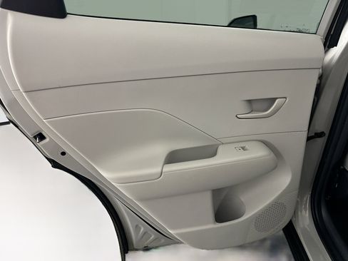 Used 2025 Hyundai Kona SEL image 26