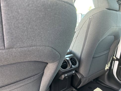 New 2025 Jeep Gladiator Sport image 20