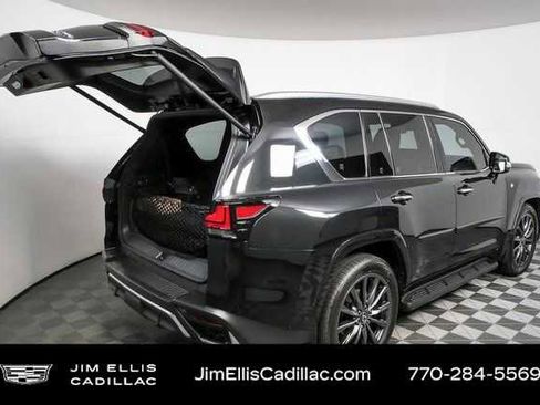 Used 2025 Lexus LX 700h F Sport AWD/4WD image 4