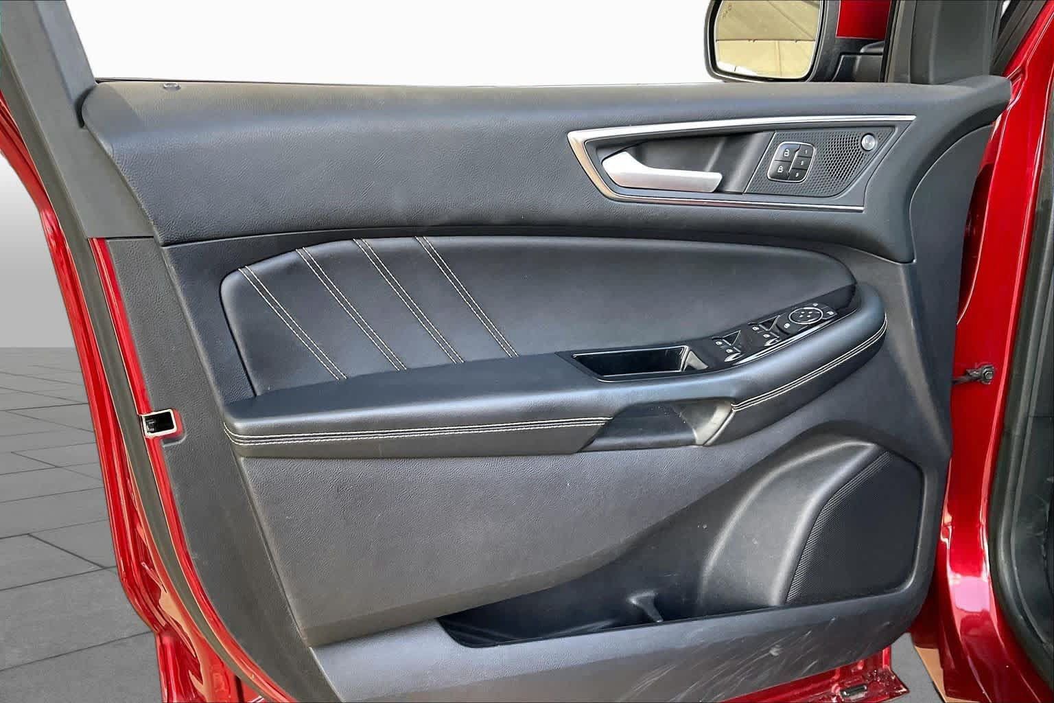 Used 2019 Ford Edge ST w/ Equipment Group 401A AWD/4WD image 21