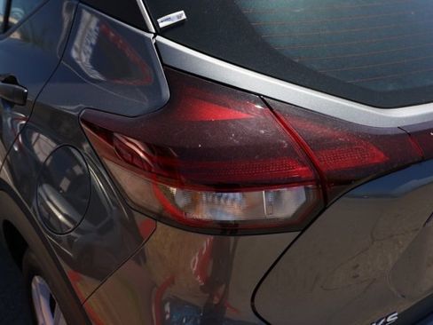 New 2025 Nissan Kicks Play S image 7