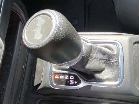 Used 2021 Jeep Wrangler Unlimited Sport image 19