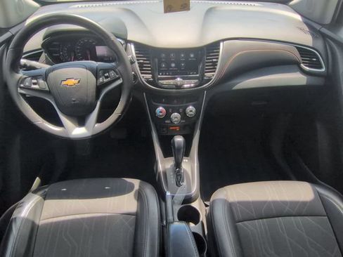 Used 2019 Chevrolet Trax LT w/ LT Convenience Package FWD image 25
