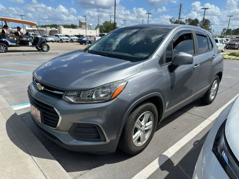 Used 2020 Chevrolet Trax LS w/ Tint and Cruise Package image 1