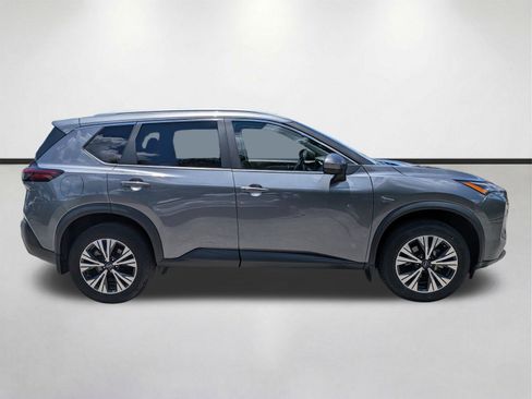 Used 2023 Nissan Rogue SV w/ SV Premium B Package FWD image 2