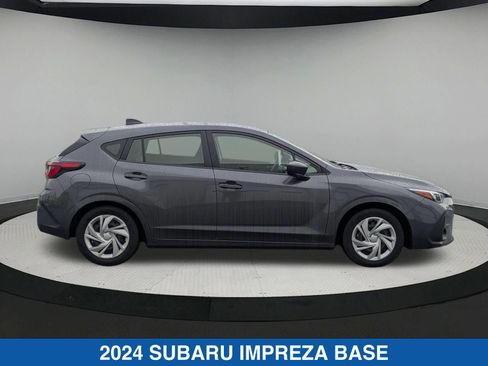 Used 2024 Subaru Impreza 2.0i image 2