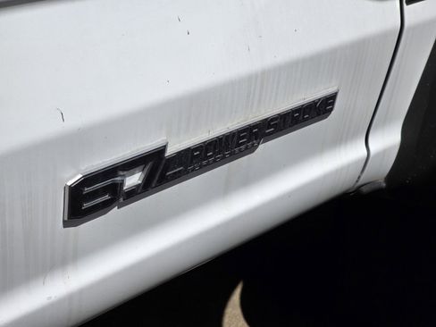 New 2023 Ford F550 4x4 SuperCab Super Duty image 13