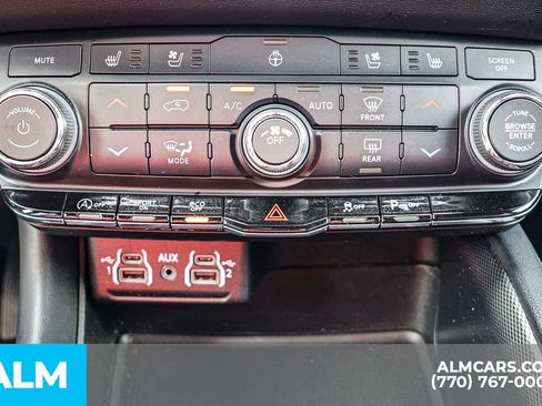 Used 2024 Dodge Durango GT AWD/4WD image 39