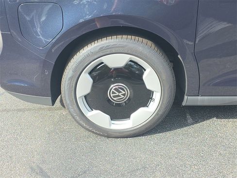 New 2025 Volkswagen ID. Buzz Pro S Plus image 6