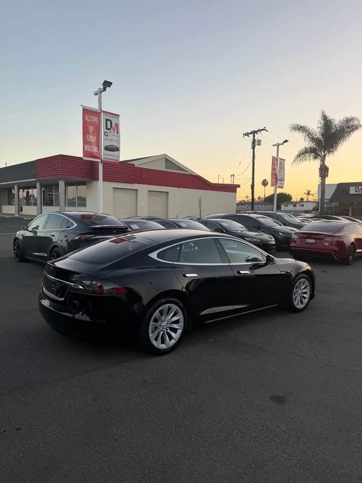 Used 2018 Tesla Model S 75D AWD/4WD image 3