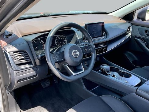 Used 2023 Nissan Rogue S FWD image 16