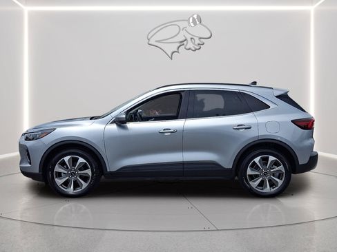 Used 2023 Ford Escape Platinum AWD/4WD image 7