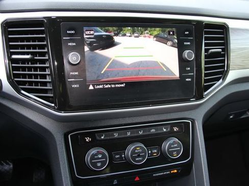 Used 2022 Volkswagen Atlas Cross Sport SE AWD/4WD image 29