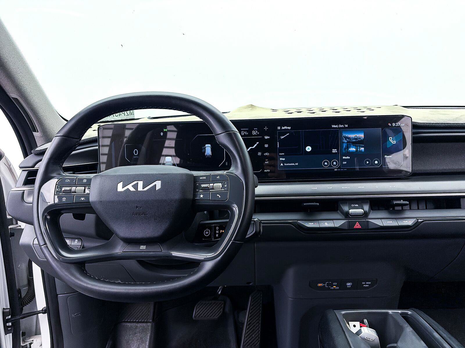 Used 2024 Kia EV9 Light Long Range RWD image 3