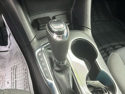 Used 2017 Chevrolet Cruze LT w/ Convenience Package image 17