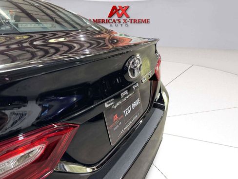 Used 2020 Toyota Camry XSE FWD image 15