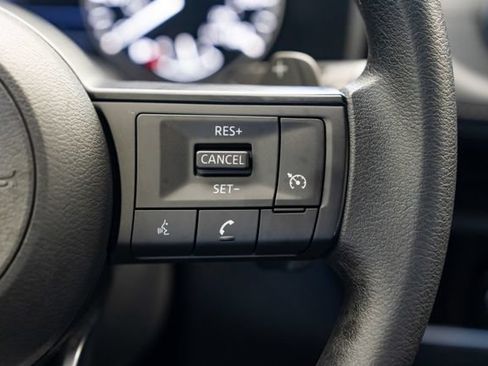 Used 2023 Nissan Rogue S AWD/4WD image 15