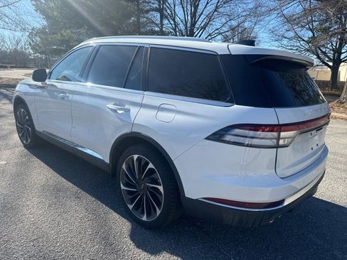 New 2026 Lincoln Aviator Reserve image 4