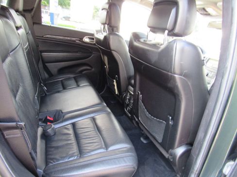 Used 2011 Jeep Grand Cherokee Laredo AWD/4WD image 22