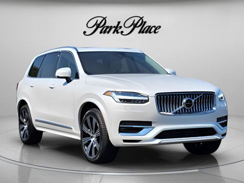 Certified 2025 Volvo XC90 T8 Plus w/ Protection Package Premier image 8