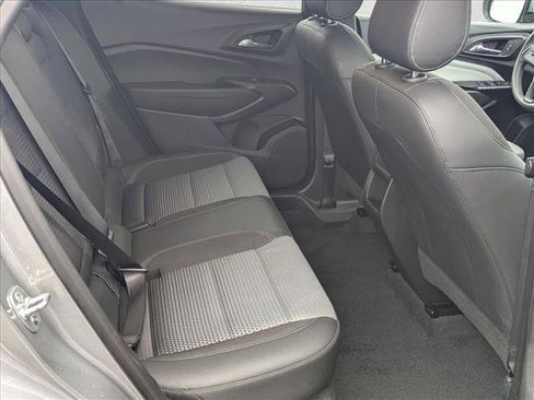 Used 2025 Chevrolet Trax LT image 17