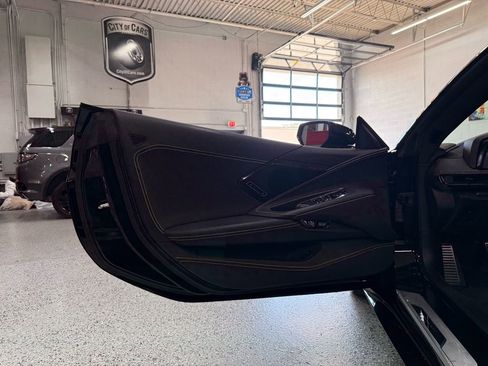 Used 2024 Chevrolet Corvette Stingray Premium Conv w/ Z51 Performance Package RWD image 10