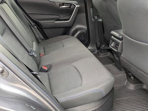 Used 2023 Toyota RAV4 SE image 16