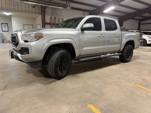 Used 2023 Toyota Tacoma TRD Sport image 4