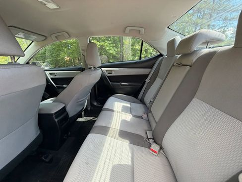 Used 2018 Toyota Corolla LE FWD image 16