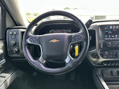 Used 2018 Chevrolet Silverado 1500 LTZ Z71 AWD/4WD image 18