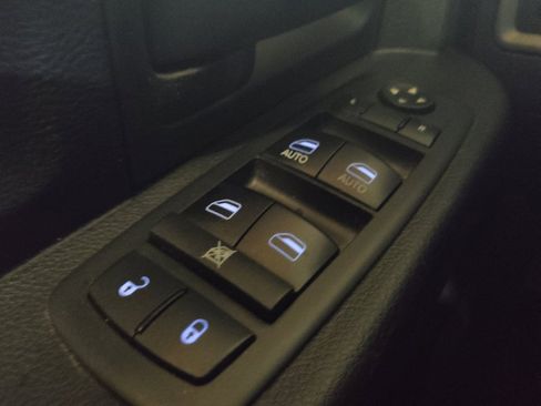 Used 2018 RAM 1500 Express w/ Express Value Package RWD image 27
