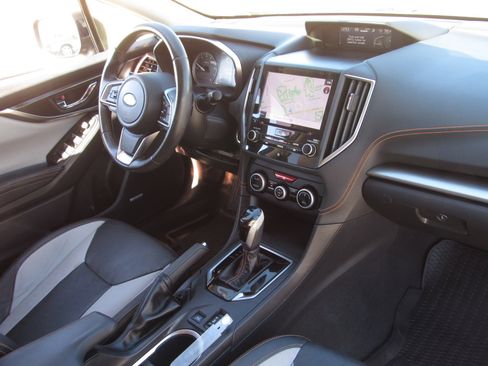 Used 2019 Subaru Crosstrek 2.0i Limited w/ Moonroof Package w/Navigation image 10