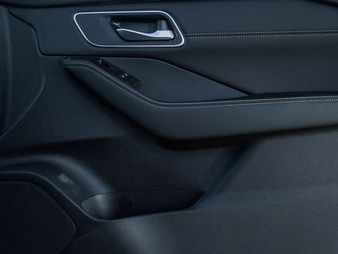 New 2026 Nissan Rogue Platinum w/ Platinum Premium Package AWD/4WD image 10