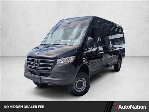 Used 2025 Mercedes-Benz Sprinter 2500 image 1