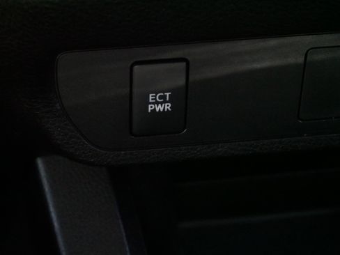 Used 2016 Toyota Tacoma SR5 AWD/4WD image 29