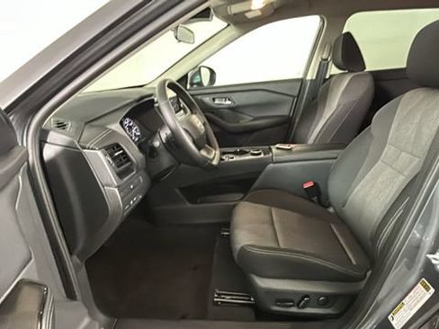 Certified 2026 Nissan Rogue SV AWD/4WD image 10