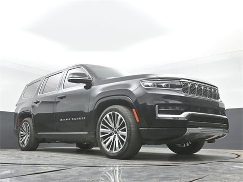 Used 2022 Jeep Grand Wagoneer Series III image 31