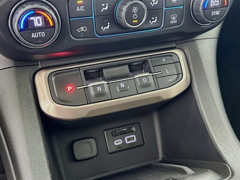 Used 2020 GMC Acadia Denali FWD image 28