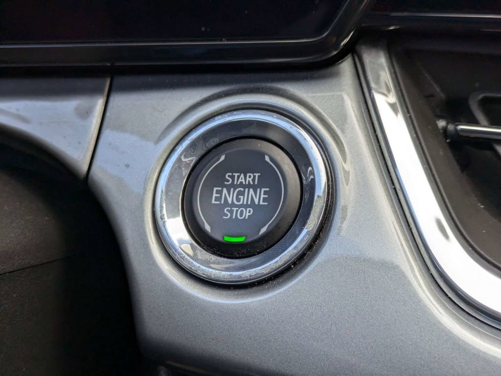 Used 2024 Chevrolet Trax LT w/ Driver Confidence Package FWD image 29