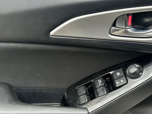 Used 2018 MAZDA MAZDA3 Sport image 13