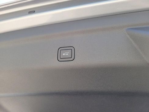 New 2026 GMC Yukon XL Elevation RWD image 9