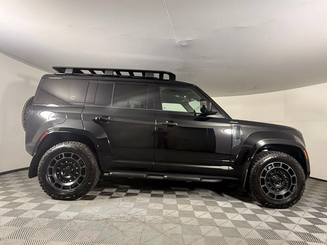 New 2026 Land Rover Defender 110 OCTA AWD/4WD image 9