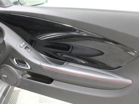 Used 2014 Chevrolet Camaro ZL1 image 25