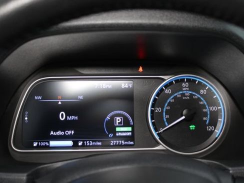 Used 2019 Nissan Leaf SV w/ SV Technology Package FWD image 24