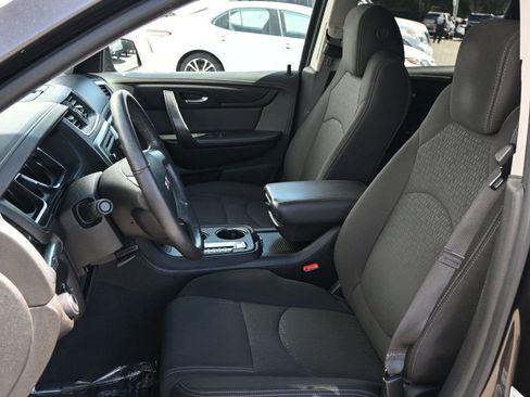 Used 2016 GMC Acadia SLE image 14