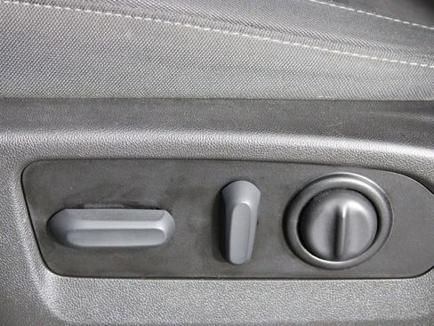 Used 2021 Chevrolet Silverado 1500 RST image 19